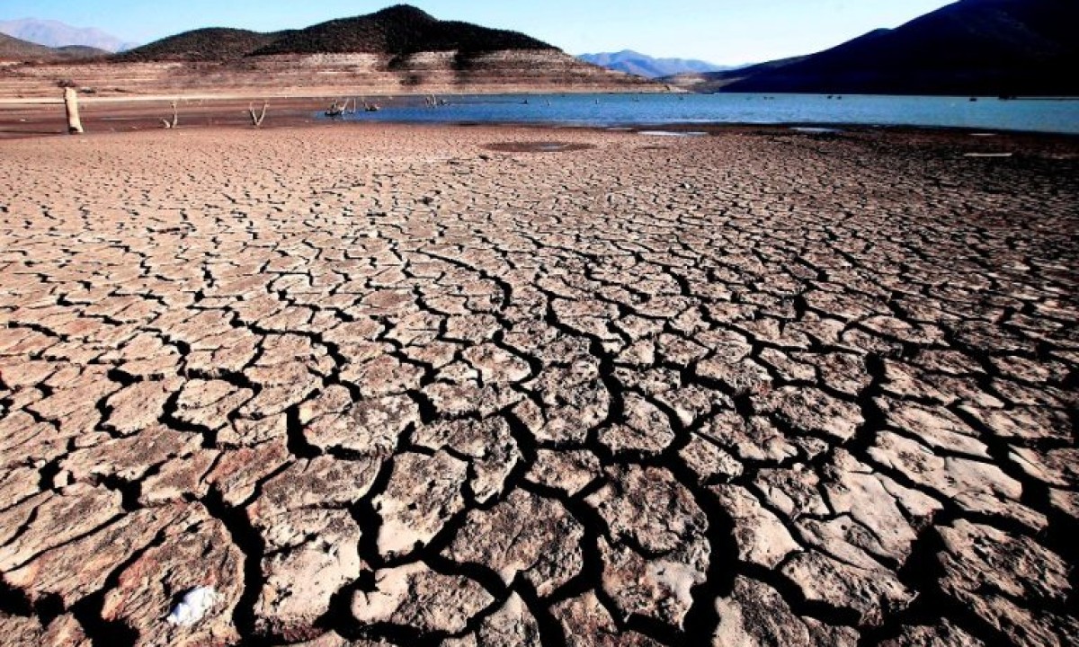 baja-sequia-embalse-la-paloma-ovalle-foto-cristobal-escobar-agencia-uno-768x512